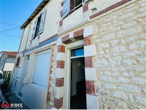 maison de bourg à la vente -   85370  NALLIERS, surface 88 m2 vente maison de bourg - UBI434918789